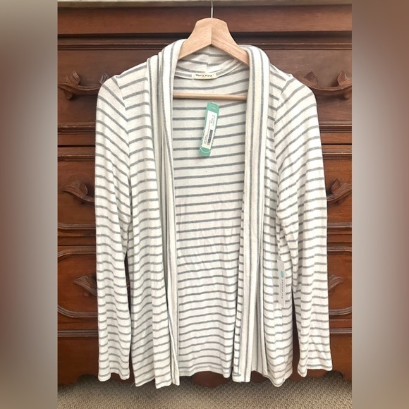 tea n rose Tops - Tea n Rose Jonn Brushed Striped Cardigan